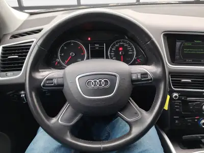 Audi Q5 2.0 TDI quattro — SUV premium robuste, entretien impeccable — Miniatura 15