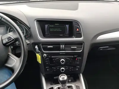Audi Q5 2.0 TDI quattro — SUV premium robuste, entretien impeccable — Miniatura 14