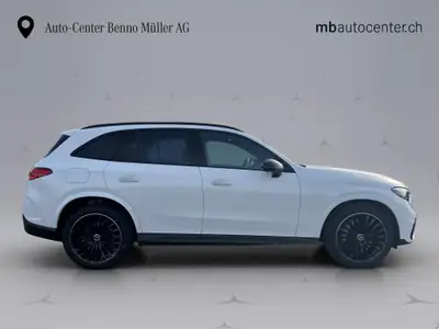 Mercedes-Benz GLC 220 d AMG Line 4MATIC — SUV diesel hybride, technologie de pointe — Miniature 7