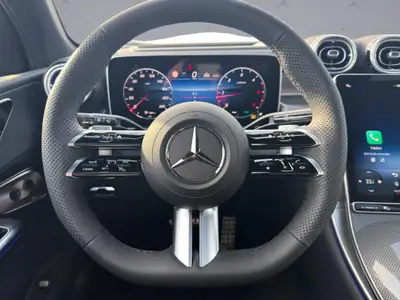 Mercedes-Benz GLC 220 d AMG Line 4MATIC — SUV diesel hybride, technologie de pointe — Miniature 13