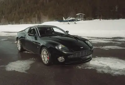 Aston Martin V12 Vanquish S — Coupé sportif légendaire, seulement 29'000 km — intérieur