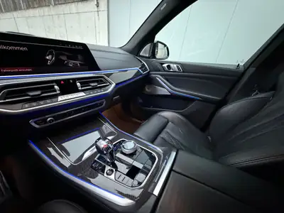 BMW X5 xDrive 48V 40i M Sport — SUV premium hybride léger, finitions carbone — Miniature 7