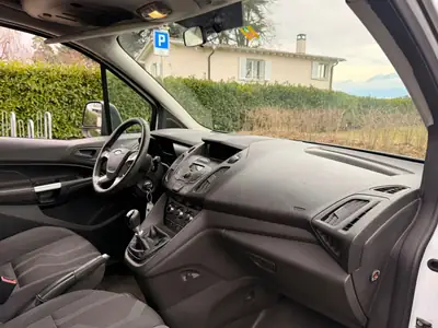 Ford Transit Connect Van — Utilitaire compact économique et fiable, idéal pour artisan — Thumbnail 12