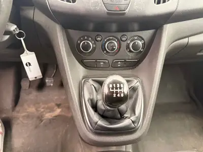 Ford Transit Connect Van — Utilitaire compact économique et fiable, idéal pour artisan — Thumbnail 22