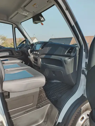 IVECO Daily 35C16A8 — Benne 3 côtés, double cabine 7 places, diesel performant — Miniatura 9