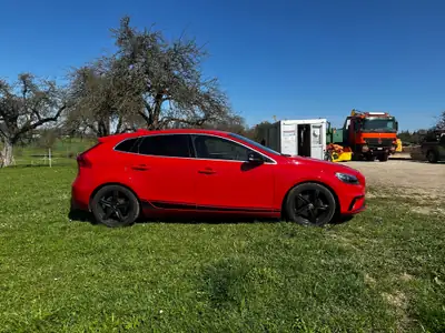 Volvo V40 Sport 200 — Berline dynamique 200 ch, sans sinistre — exterior view