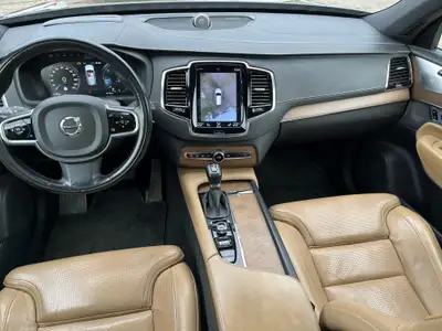 Volvo XC90 D5 AWD — SUV 7 places premium, moteur diesel performant — détail