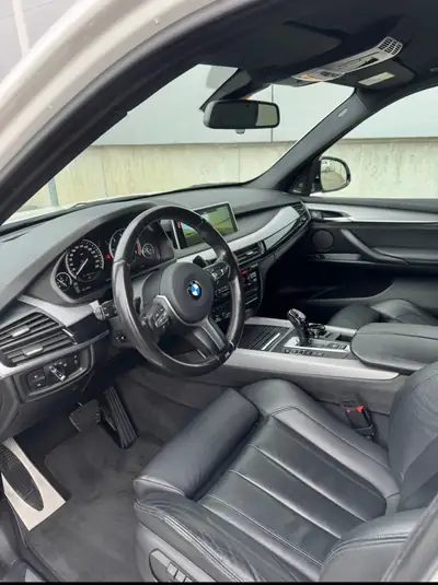 BMW X5 xDrive M50d M-Sport — SUV premium diesel, 381 ch et sièges chauffants — Miniature 8