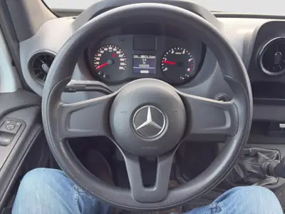 Mercedes-Benz Sprinter 311 CDI — Utilitaire fiable, 105'000 km, climatisation et Bluetooth — Miniatura 13