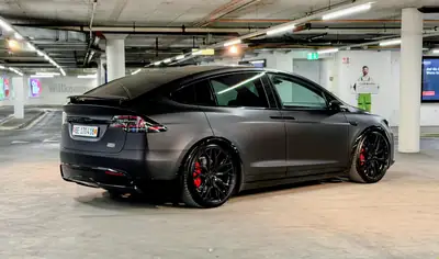 Tesla Model X Plaid Einzigartig — 1267 ch, 6 places, autonomie exceptionnelle — cruscotto