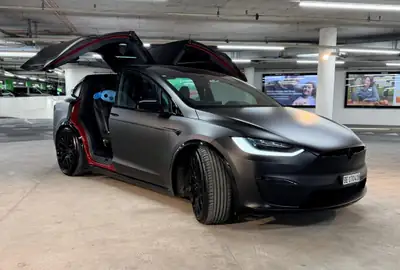 Tesla Model X Plaid Einzigartig — 1267 ch, 6 places, autonomie exceptionnelle — Miniatura 7