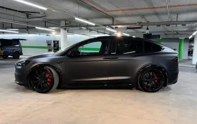 Tesla Model X Plaid Einzigartig — 1267 ch, 6 places, autonomie exceptionnelle — Miniatura 9
