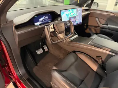 Tesla Model X Plaid Einzigartig — 1267 ch, 6 places, autonomie exceptionnelle — Miniatura 12