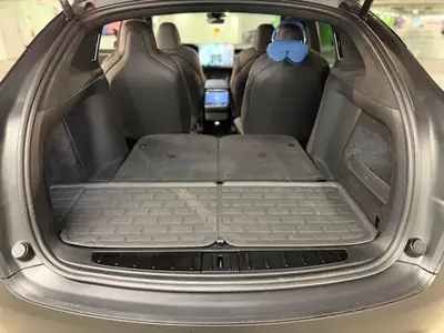 Tesla Model X Plaid Einzigartig — 1267 ch, 6 places, autonomie exceptionnelle — Miniatura 16