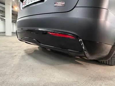 Tesla Model X Plaid Einzigartig — 1267 ch, 6 places, autonomie exceptionnelle — Miniatura 18