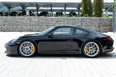 Porsche 911 GT3 Touring 2018 — Sportive légendaire, kilométrage quasi neuf — Heckansicht