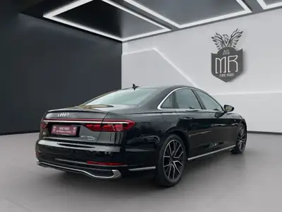 Audi A8 60 TFSI e quattro — Berline de luxe hybride rechargeable, 15'400 km seulement — interior