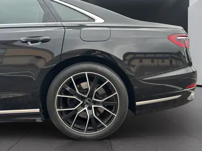 Audi A8 60 TFSI e quattro — Berline de luxe hybride rechargeable, 15'400 km seulement — Thumbnail 20