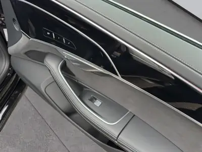 Audi A8 60 TFSI e quattro — Berline de luxe hybride rechargeable, 15'400 km seulement — Thumbnail 24