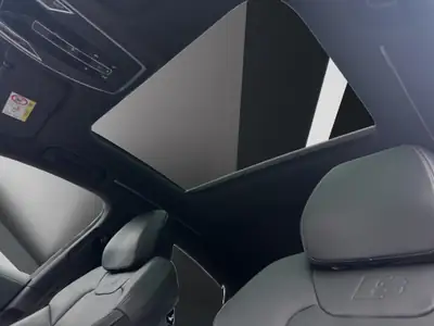 Audi A8 60 TFSI e quattro — Berline de luxe hybride rechargeable, 15'400 km seulement — Thumbnail 22