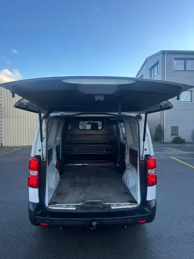 Toyota Proace Max Van L2 — Utilitaire électrique 136 ch, 41 000 km seulement — Miniature 12