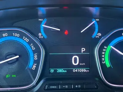 Toyota Proace Max Van L2 — Utilitaire électrique 136 ch, 41 000 km seulement — Miniature 13