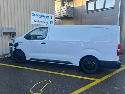 Toyota Proace Max Van L2 — Utilitaire électrique 136 ch, 41 000 km seulement — Miniature 18