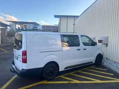 Toyota Proace Max Van L2 — Utilitaire électrique 136 ch, 41 000 km seulement — Miniature 16