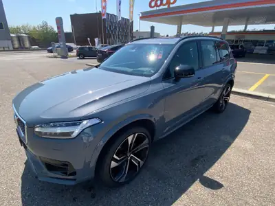 Volvo XC90 T5 AWD R-Design — SUV 7 places premium, traction intégrale et garantie constructeur — vista posteriore