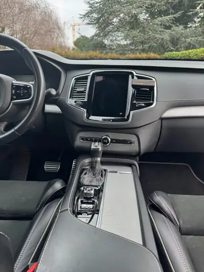 Volvo XC90 T5 AWD R-Design — SUV 7 places premium, traction intégrale et garantie constructeur — Miniatura 11