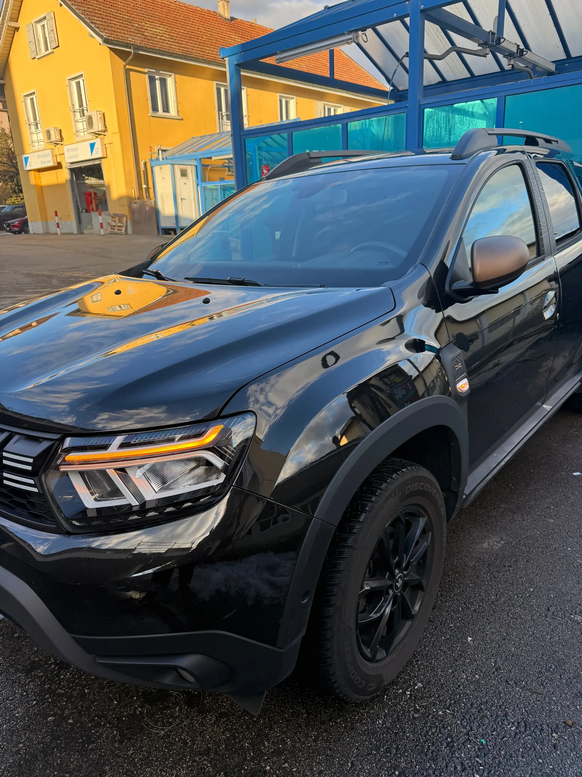 Dacia Duster TCe 150 Extreme EDC 4x2 — SUV robuste, consommation maîtrisée, très faible kilométrage — vue extérieure
