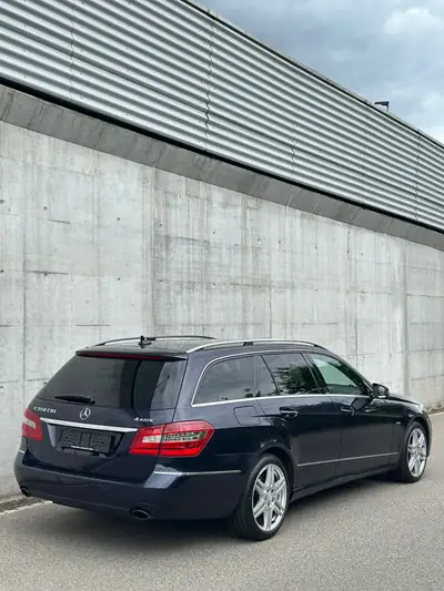 Mercedes-Benz E 350 CDI BlueEfficiency — Break élégant 4Matic, transmission 7G-Tronic rénovée — Innenraum