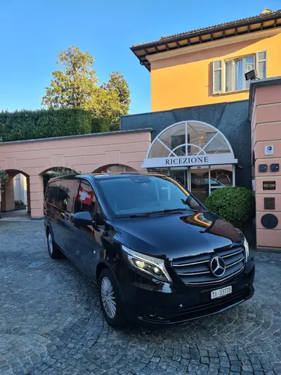 Mercedes-Benz Vito Minivan Extralang 4Matic — 8 places, 99 000 km, équipement complet — interni