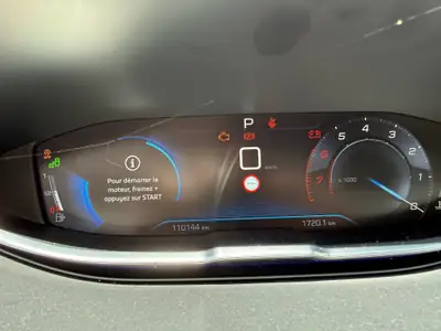 Peugeot 5008 1.2 PureTech Allure — 7 places, boîte auto, 110'000 km — Detail