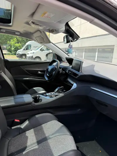Peugeot 5008 1.2 PureTech Allure — 7 places, boîte auto, 110'000 km — Miniatur 8