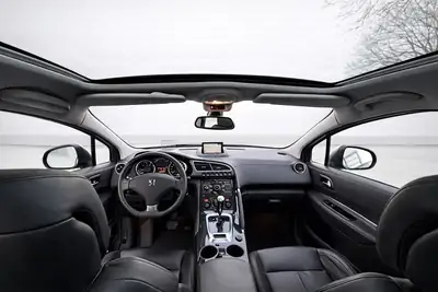 Peugeot 3008 1.6 Turbo — SUV compact premium, entretien impeccable, sans sinistre — Miniature 10