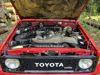 Toyota Land Cruiser BJ75 — Légende 4x4 des années 80, ex-Pompiers, 67'000 km — Miniatur 10