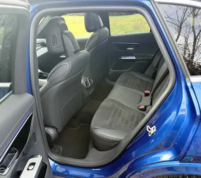 Mercedes-Benz GLC 220 d AMG Line — SUV premium 4Matic, motorisation efficace et bien équipé — Miniatur 9