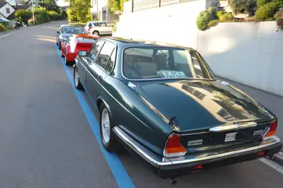 Jaguar XJ12 5.3 HE Sovereign — Berline de prestige British, moteur V12 iconique — côté