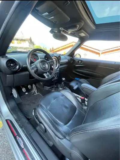 MINI Paceman John Cooper Works ALL4 — SUV compact sportif 218 ch, transmission manuelle — vista posteriore