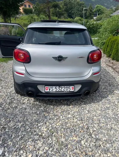 MINI Paceman John Cooper Works ALL4 — SUV compact sportif 218 ch, transmission manuelle — fianco