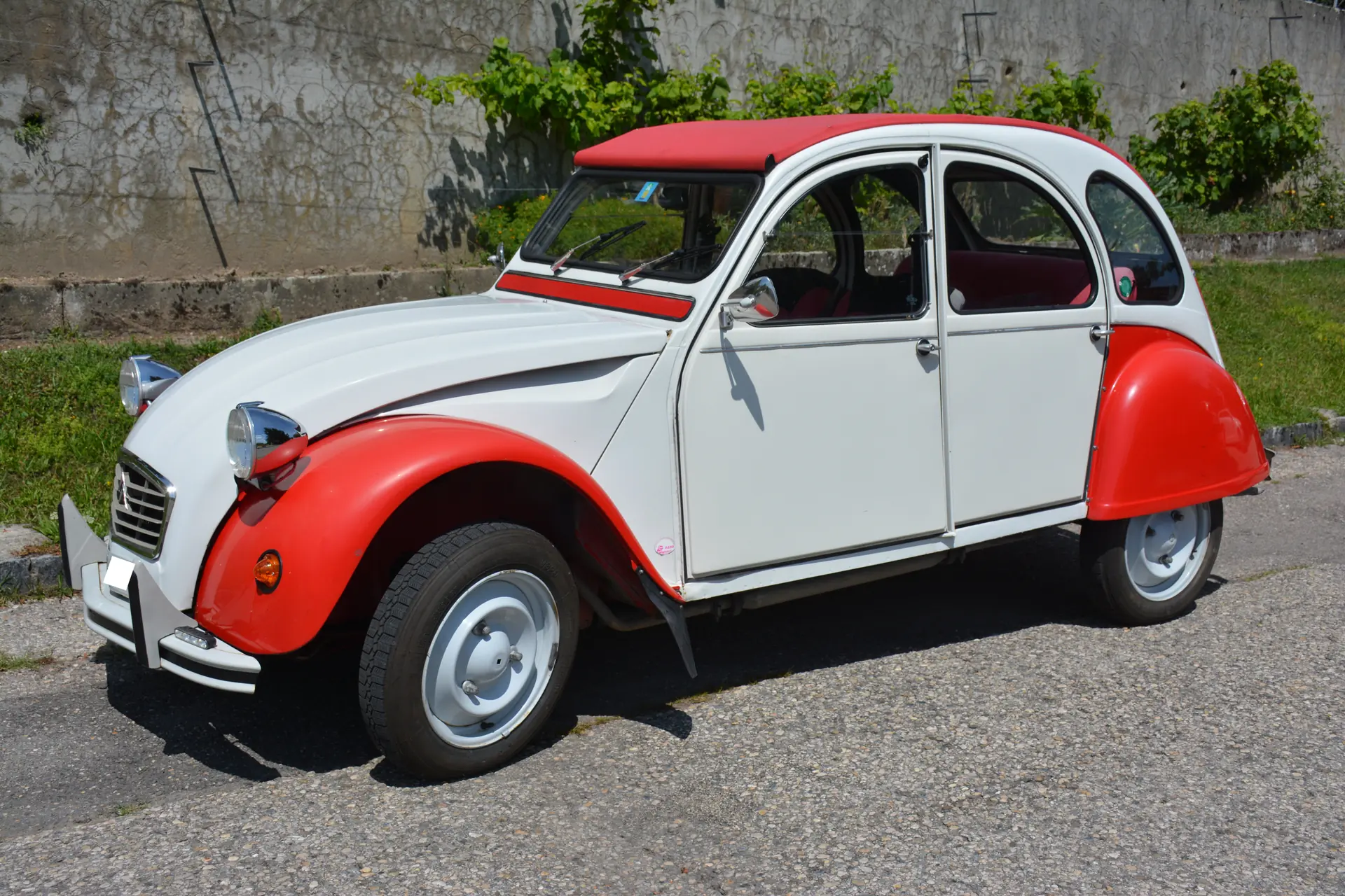 Citroën 2CV6 Spécial — L'icône française vintage, faible kilométrage et sans sinistre