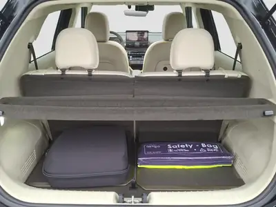 Hyundai Inster 49kWh Vertex — Le SUV électrique compact nouvelle génération — Miniature 15