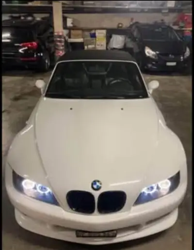 BMW Z3 1.9i Roadster — Cabriolet iconique des années 90, moteur essence agile — vista posteriore
