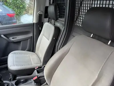 VW Caddy 1.6 TDI — Utilitaire compact fiable, sans sinistre, garantie 12 mois — Miniature 9