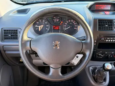 Peugeot Expert Tepee 2.0 HDi — Monospace 9 places, diesel économique, sans sinistre — Thumbnail 13