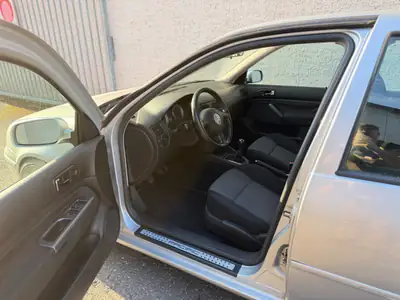 VW Golf 4 1.9 TDI PD Comfortline — Diesel fiable, révision complète et suspensions neuves — Miniatura 10