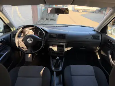 VW Golf 4 1.9 TDI PD Comfortline — Diesel fiable, révision complète et suspensions neuves — Miniatura 11