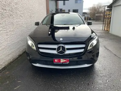 Mercedes-Benz GLA 200 CDI 4Matic — SUV compact diesel, tout-terrain affûté et entretien récent — détail