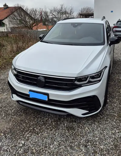 VW Tiguan 1.5 TSI Evo R-Line — SUV dynamique, 28'000 km seulement — exterior view